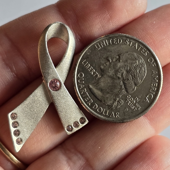 Avon brooch breast cancer awareness pin silver tone pink rhinestones y2k - Picture 4 of 8